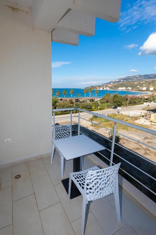 Seaview Apartments Vlorë Esterno foto