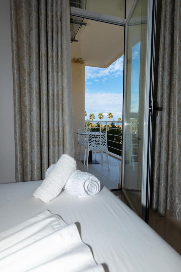 Seaview Apartments Vlorë Esterno foto
